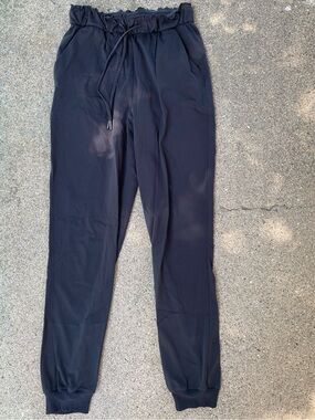 Lululemon Keep Moving Jogger pants